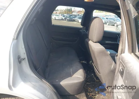 2011 Ford Escape Xlt z USA, uszkodzony, nr VIN 1FMCU9DGXBKA85770